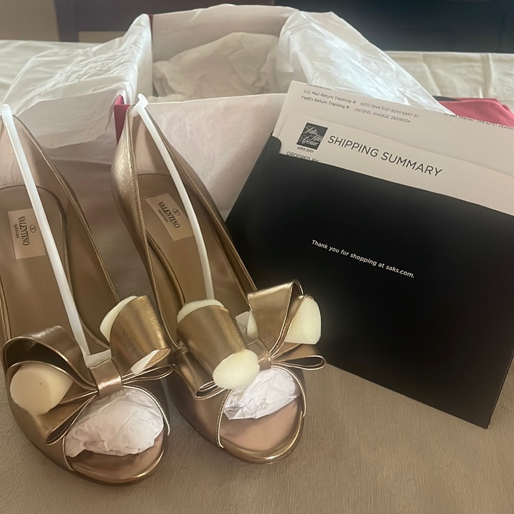 Valentino Couture Metallic leather Bow Pumps